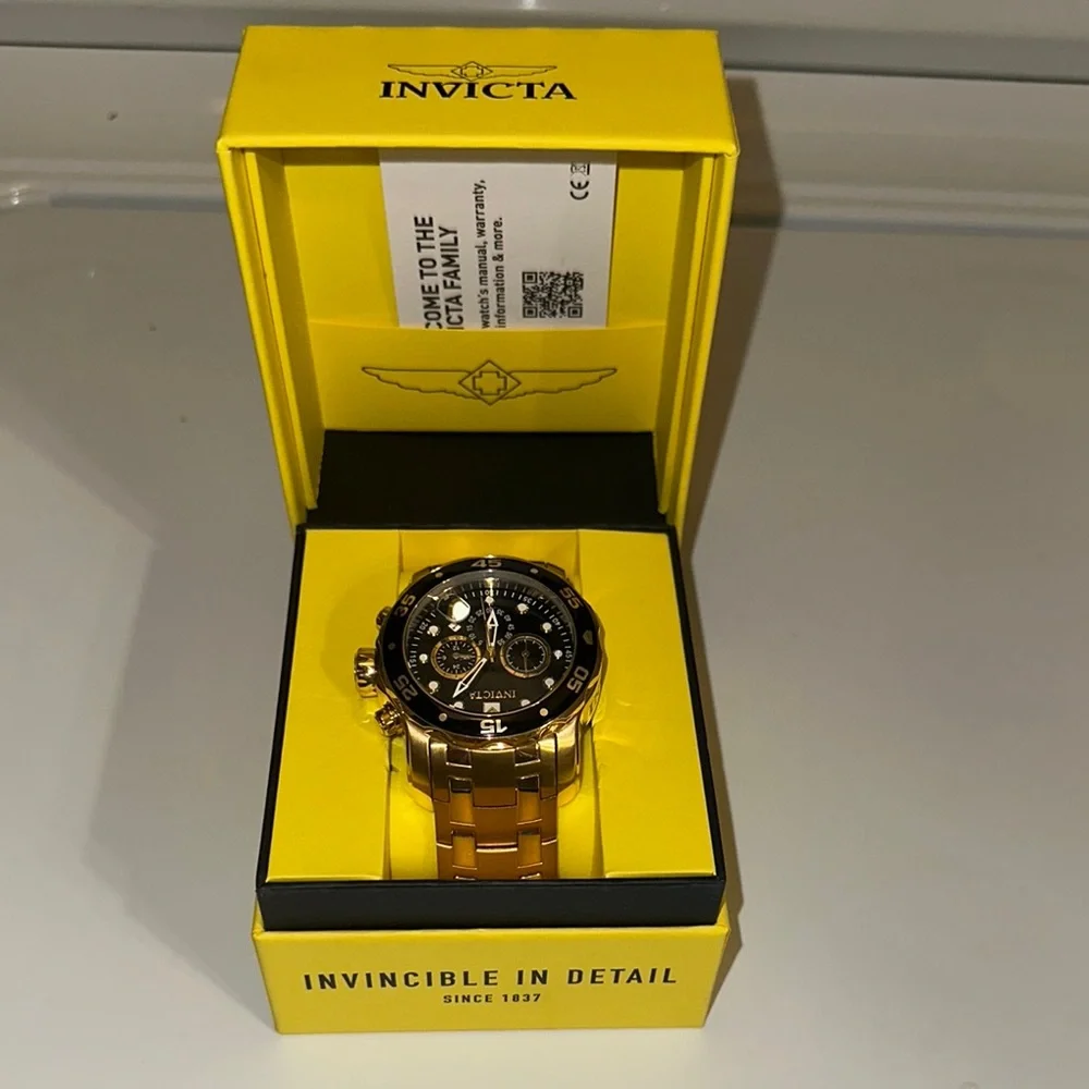 Invicta Yellow Watch Box - Picture 2 of 11